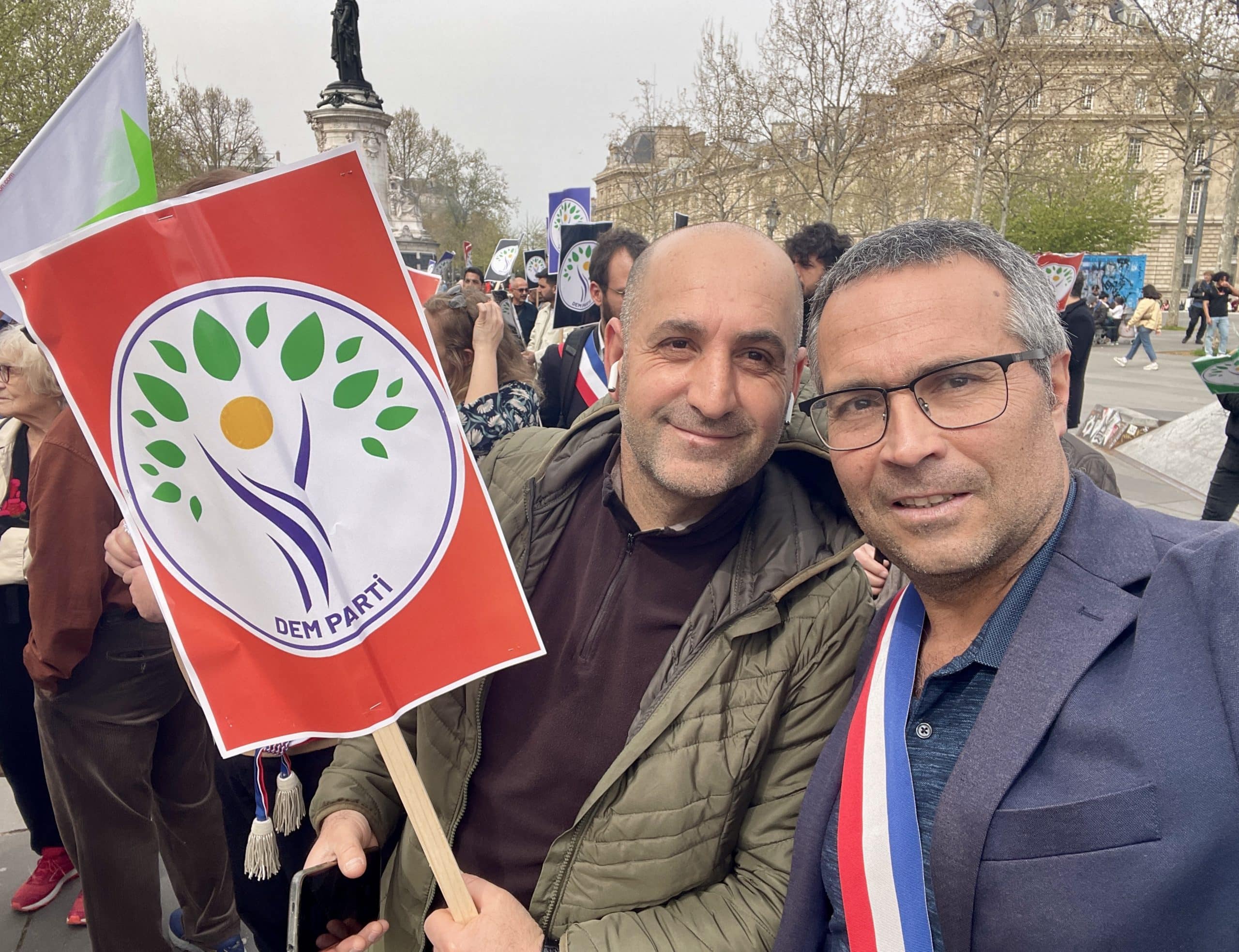 Solidarité avec le peuple kurde et les démocrates turcs ! Non au vol de ...