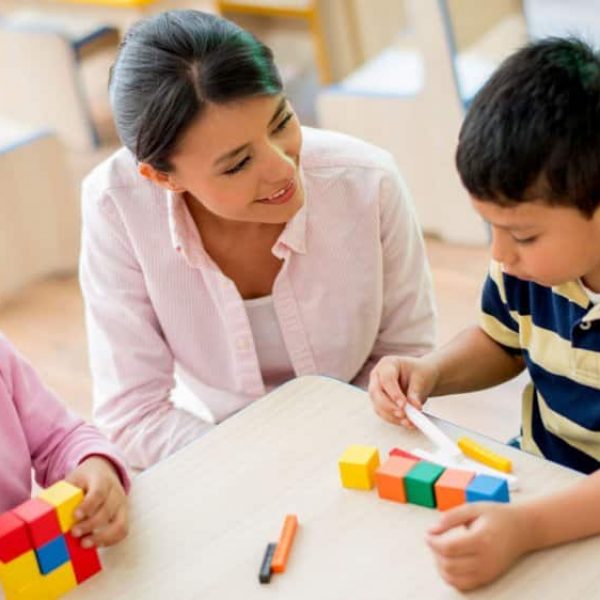 Petite Enfance : Découvrez le portrait et témoignage d'une ATSEM